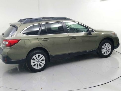 Used 2019 Subaru Outback 2.5i Premium AWD/4WD image 11