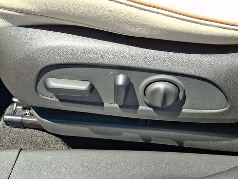 Certified 2024 Buick Encore GX Avenir w/ Avenir Convenience Package AWD/4WD image 30