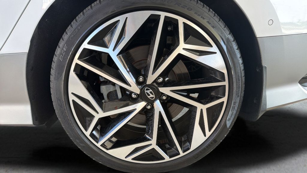 Used 2023 Hyundai Ioniq 6 Limited AWD/4WD image 36