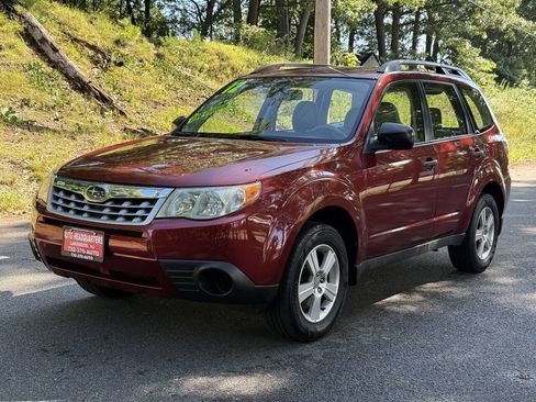 Used 2012 Subaru Forester 2.5X w/ Alloy Wheel Pkg AWD/4WD image 1