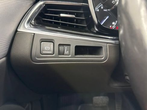 Used 2023 Cadillac XT6 Premium Luxury AWD/4WD image 22