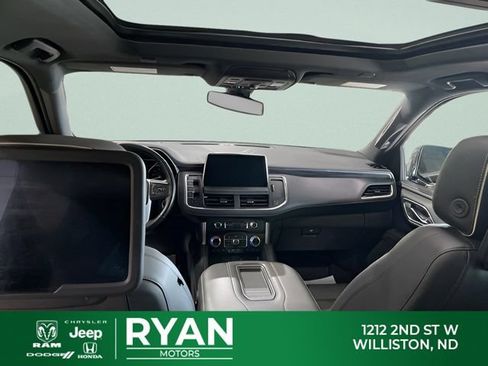 Used 2021 GMC Yukon SLT w/ SLT Luxury Plus Package AWD/4WD image 9