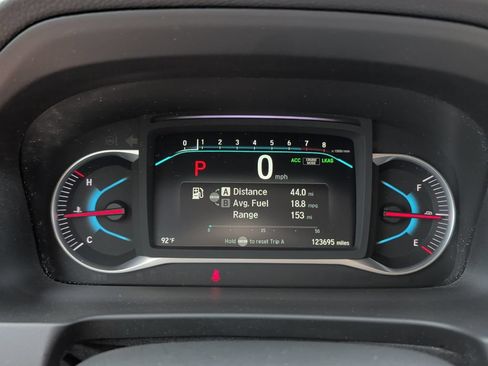 Used 2019 Honda Pilot Touring image 10