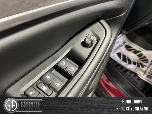 Used 2025 Jeep Grand Cherokee Limited w/ Black Appearance Package AWD/4WD image 19