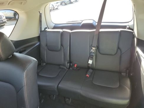 Used 2024 Nissan Armada SV AWD/4WD image 12