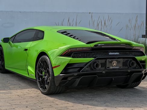Used 2021 Lamborghini Huracan EVO RWD image 13