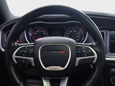 Used 2015 Dodge Charger SXT RWD image 8