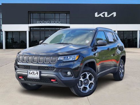 Used 2022 Jeep Compass Trailhawk w/ Trailhawk Convenience Group AWD/4WD image 1
