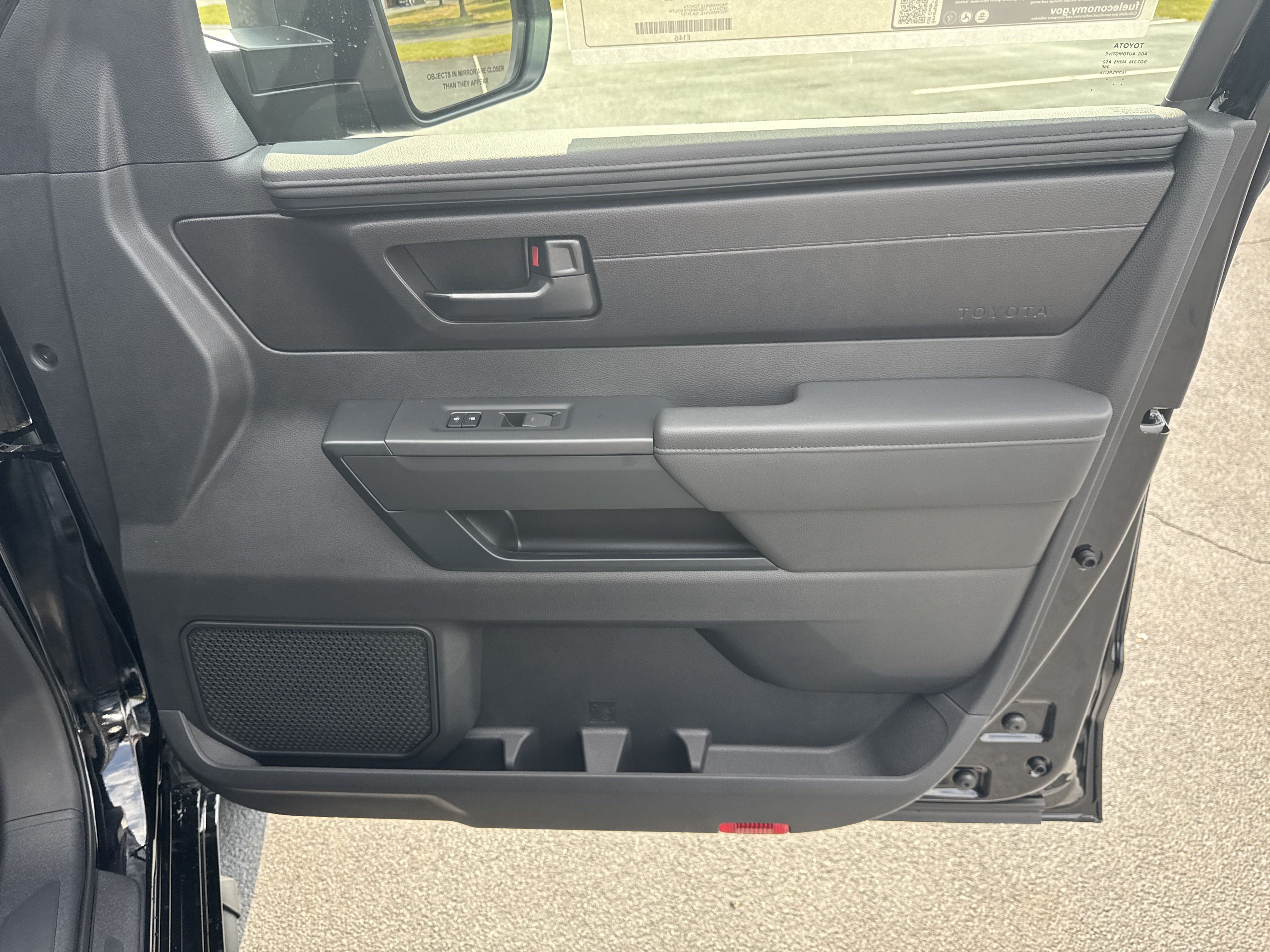 New 2025 Toyota Tundra SR w/ SR Tow Package AWD/4WD image 34