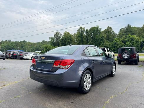 Used 2014 Chevrolet Cruze LS FWD image 5