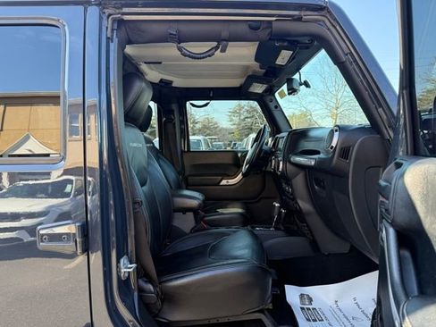 Certified 2016 Jeep Wrangler Unlimited Rubicon AWD/4WD image 29