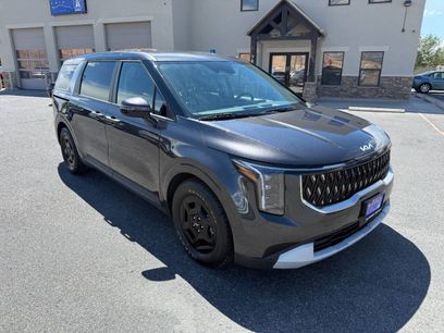 Used 2025 Kia Carnival