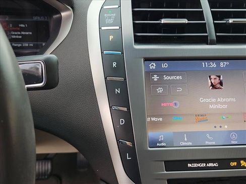 Used 2020 Lincoln MKZ Reserve w/ Elements Package FWD image 12