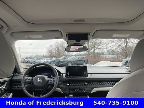 Certified 2023 Honda Accord EX image 39