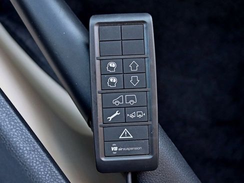 Used 2024 Mercedes-Benz Sprinter 3500 image 28