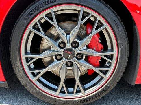 Used 2023 Chevrolet Corvette Stingray Premium Cpe w/ Z51 Performance Package RWD image 13