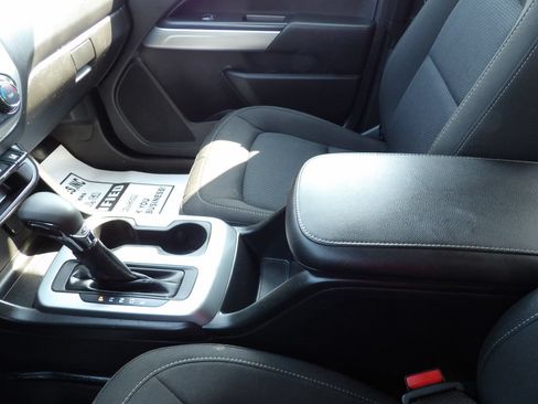 Used 2022 Chevrolet Colorado LT w/ Fleet Safety Package RWD image 25