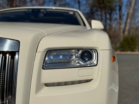 Used 2013 Rolls-Royce Ghost REAR THEATRE / MASSAGE SEATS / image 19