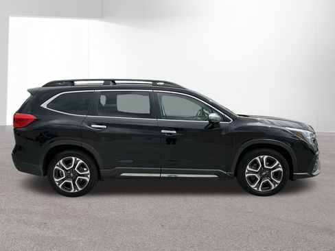 Used 2023 Subaru Ascent Touring AWD/4WD image 2