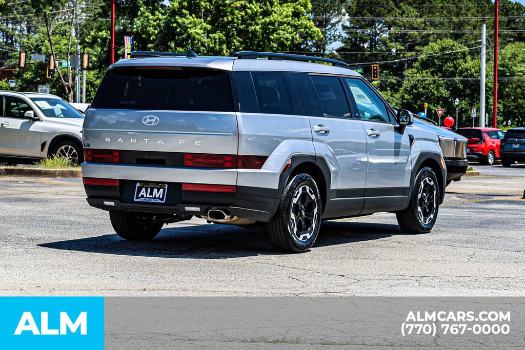Used 2026 Hyundai Santa Fe SEL FWD image 5