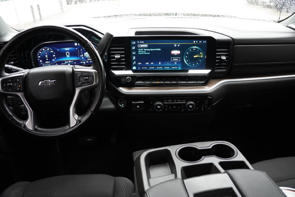 Certified 2022 Chevrolet Silverado 1500 RST AWD/4WD image 19