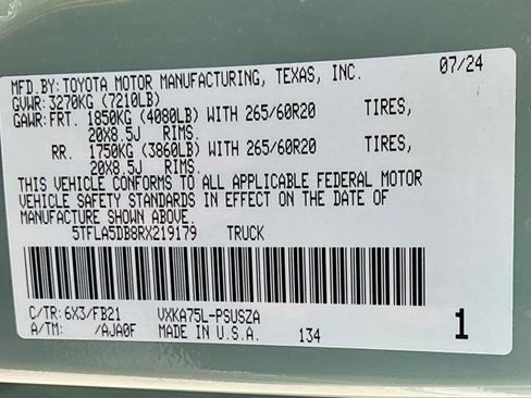 Used 2024 Toyota Tundra SR5 w/ SR5 Convenience Package AWD/4WD image 32