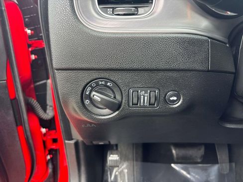 Used 2023 Dodge Charger SXT image 22