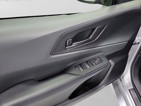 Certified 2025 Toyota Prius LE FWD image 11