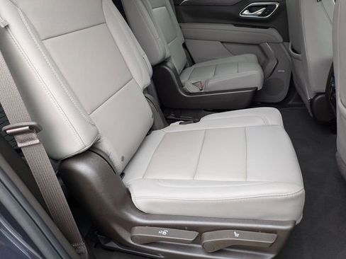 Used 2023 Chevrolet Tahoe Z71 w/ Z71 Off-Road Package image 17