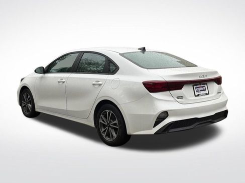 Used 2023 Kia Forte LXS w/ LXS Technology Package FWD image 7