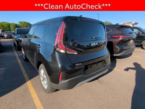 Used 2025 Kia Soul LX w/ LX Technology Package FWD image 4