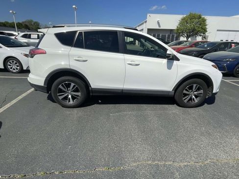 Used 2017 Toyota RAV4 XLE image 10