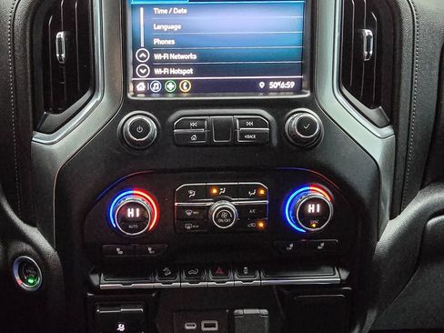 Used 2021 Chevrolet Silverado 1500 RST image 16