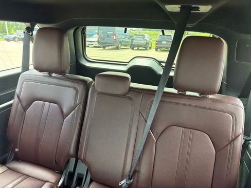 Used 2024 Ford Expedition Max Limited AWD/4WD image 14