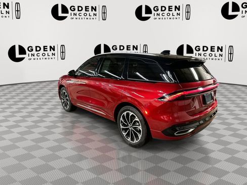 Used 2024 Lincoln Nautilus Reserve w/ Equipment Group 202A image 6