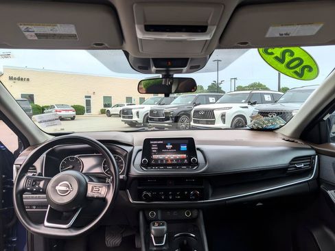 Used 2023 Nissan Rogue S AWD/4WD image 13