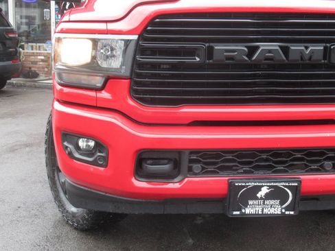 Used 2021 RAM 2500 Big Horn w/ Night Edition AWD/4WD image 3