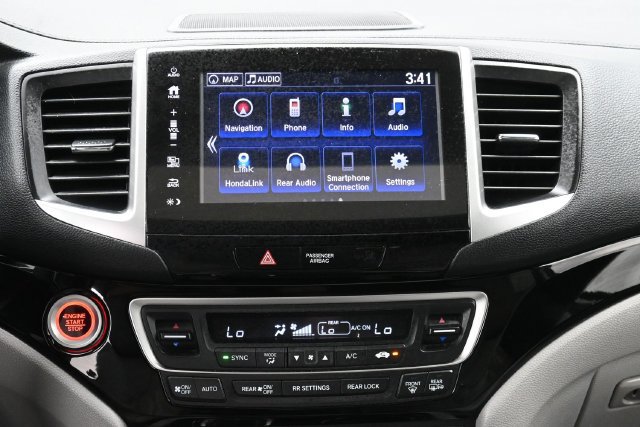 Used 2018 Honda Pilot Elite image 25