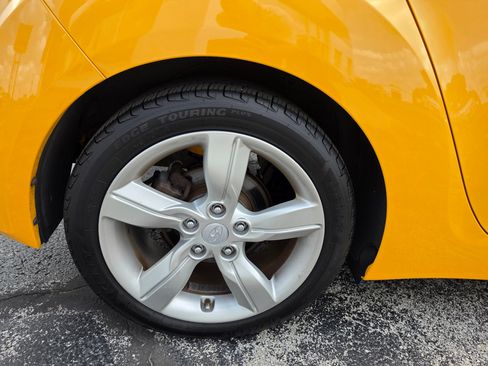 Used 2014 Hyundai Veloster w/ Style Package 02 FWD image 14