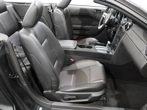 Used 2007 Ford Mustang Premium RWD image 13