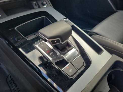 Used 2025 Audi Q5 2.0T Premium image 25