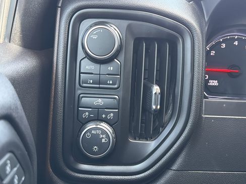 Used 2020 Chevrolet Silverado 1500 Custom Trail Boss w/ Custom Convenience Package image 13