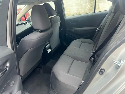 Used 2025 Toyota Corolla LE image 29