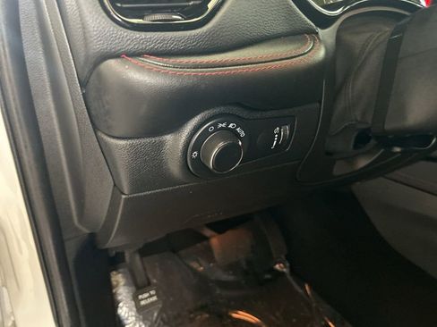 Certified 2023 Dodge Durango GT image 38