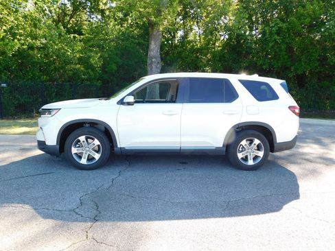Certified 2025 Honda Pilot EX-L image 2