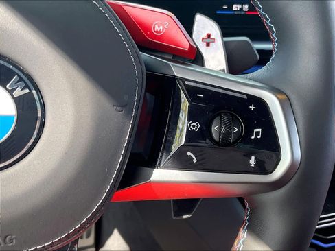 Used 2025 BMW M5 w/ Carbon Package image 20