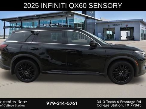 Used 2025 INFINITI QX60 Sensory w/ Vision Package AWD/4WD image 2
