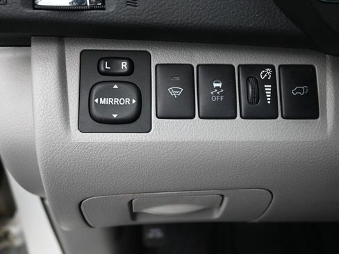 Used 2012 Toyota Highlander Limited image 35