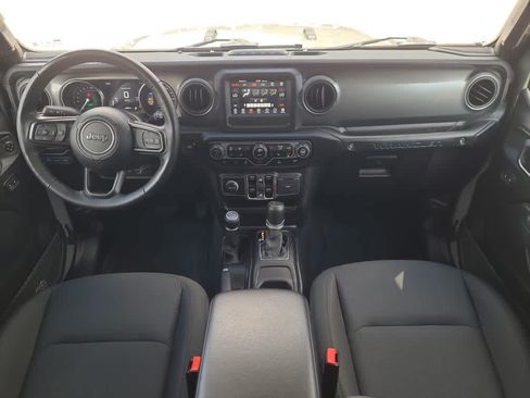 Used 2023 Jeep Wrangler Unlimited w/ Cold Weather Group AWD/4WD image 10