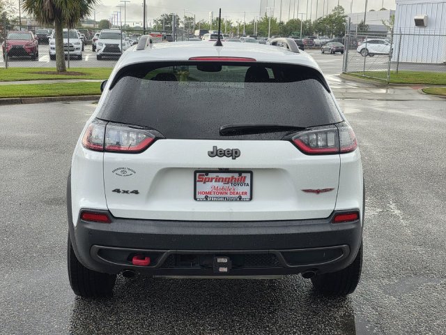 Used 2019 Jeep Cherokee Trailhawk AWD/4WD image 3